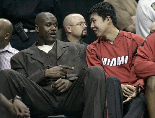 24名落差太扎心，郑钦文明年能重返前十吗？（排名跌至24位太揪心，郑钦文明年还能重回前十吗？）