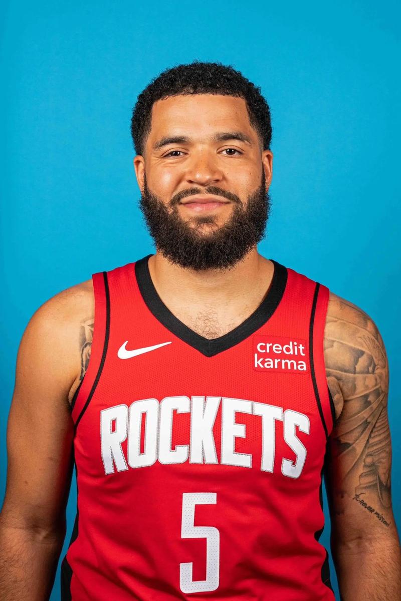 篮球火箭头号得分手连续两场低迷（火箭头号得分手连续两战状态低迷）