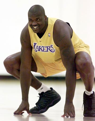 TA：因现代足球重视边路与攻防转换，菱形中场阵型已几乎绝迹（TA：边路与攻防转换当道，菱形中场阵型几近消失）