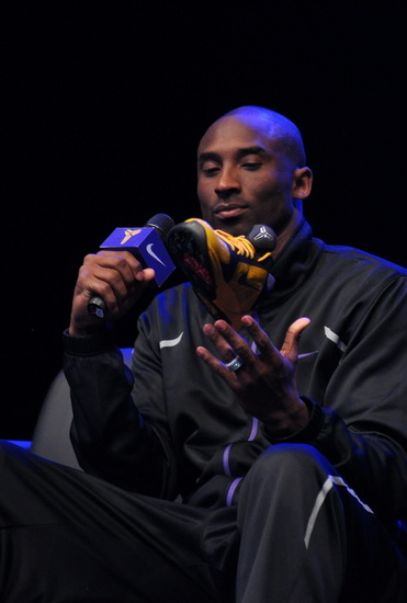 阿斯跟队：弗里克已制定好计划，希望在年底前夺回西甲榜首（阿斯记者：弗里克已拟定方案，力争年底前重返西甲榜首）