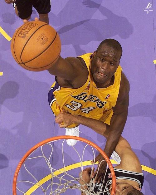 皇马维尼修斯关键进球助球队连胜（维尼修斯制胜球助皇马延续连胜）