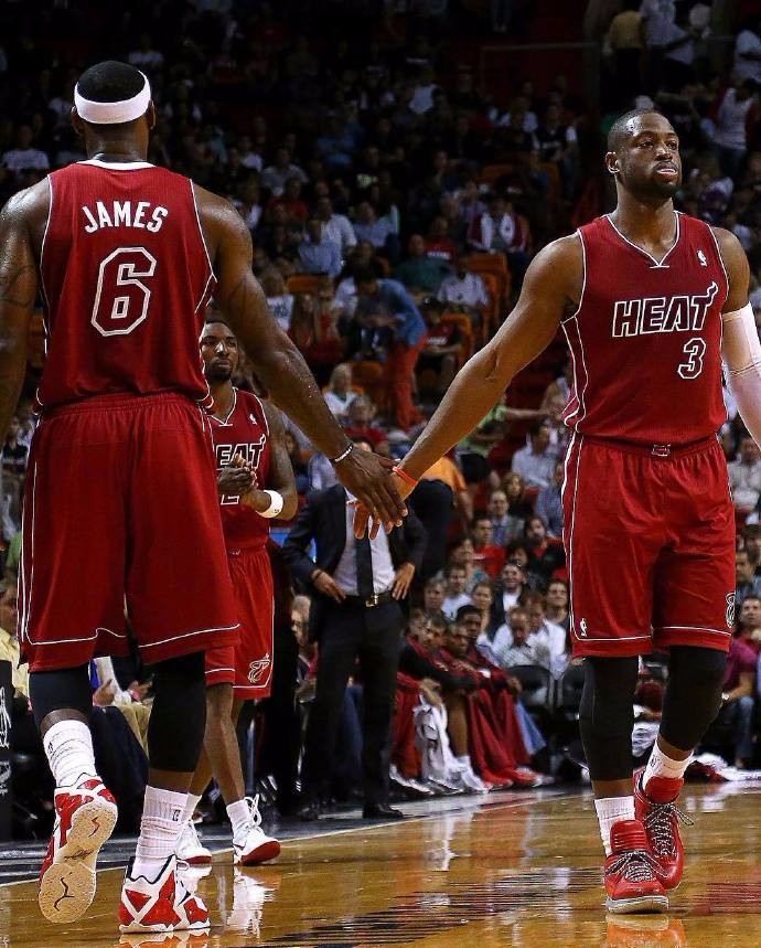 2025／26赛季英超：顶级球星变主帅！新赛季他们的执教成果都如何（英超2025／26赛季：名宿转型主帅，他们的带队成绩如何？）