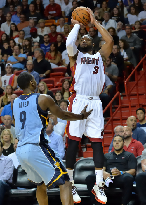 NBA每日最佳：约基奇28分准三双，詹姆斯贡献赛季新高29分（NBA今日之星：约基奇28分准三双，詹姆斯轰赛季最高29分）