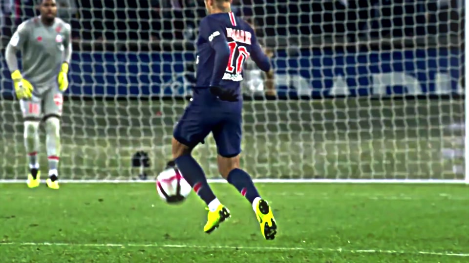 佩德里：我肯定希望能再次与梅西一起踢球，他是史上最佳（佩德里：我当然想再与梅西并肩作战，他是历史最佳）