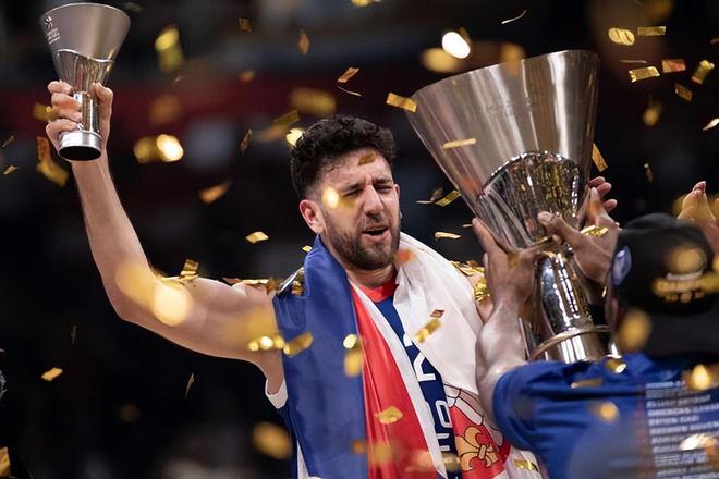 足球报：铜梁龙将在今日官宣刘建业担任新帅（《足球报》：铜梁龙今日官宣刘建业出任主教练）