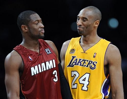 托蒂称赞穆里尼奥：绝对的顶级教练No.1，他为罗马带来冠军（托蒂盛赞穆里尼奥：教练界No.1，罗马夺冠功臣）