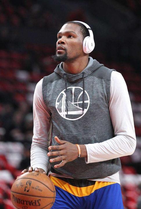 卡拉格：我认为萨拉赫的行为是耻辱，这是和经纪人精心安排的（卡拉格怒斥：萨拉赫行径可耻，与经纪人联手策划）