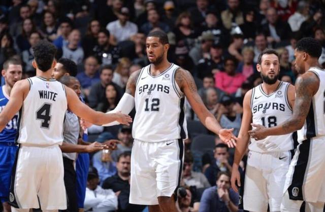 英超前瞻：利兹联刚逃离降级区冲击连胜，利物浦希望重返胜轨（英超前瞻：利兹联脱离降级区欲乘胜追击，利物浦力争重返胜轨）